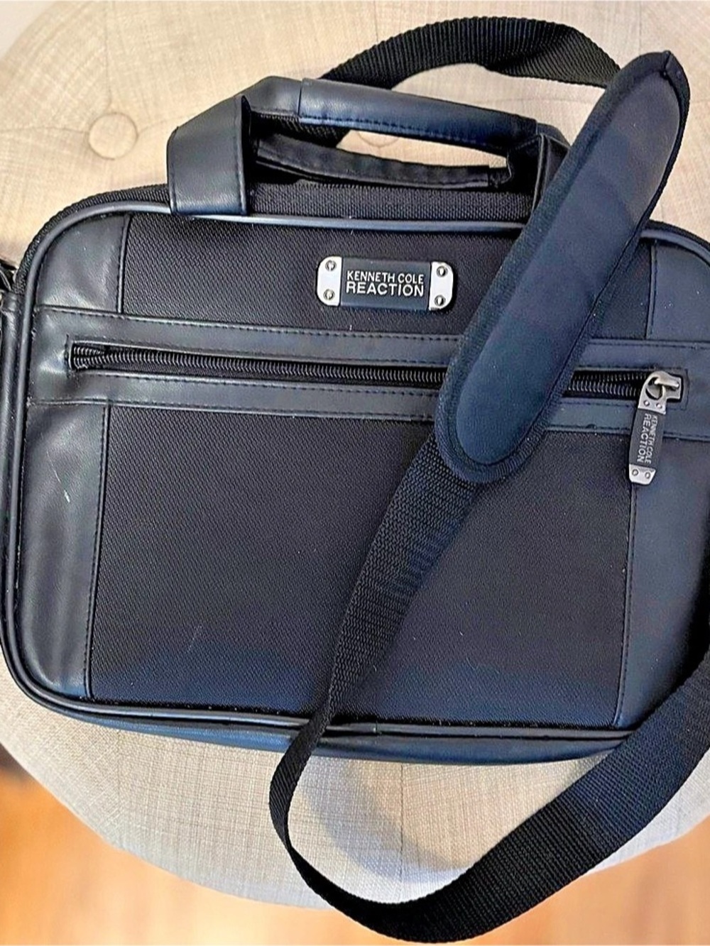 Kenneth Cole Reaction Black iPad Bag